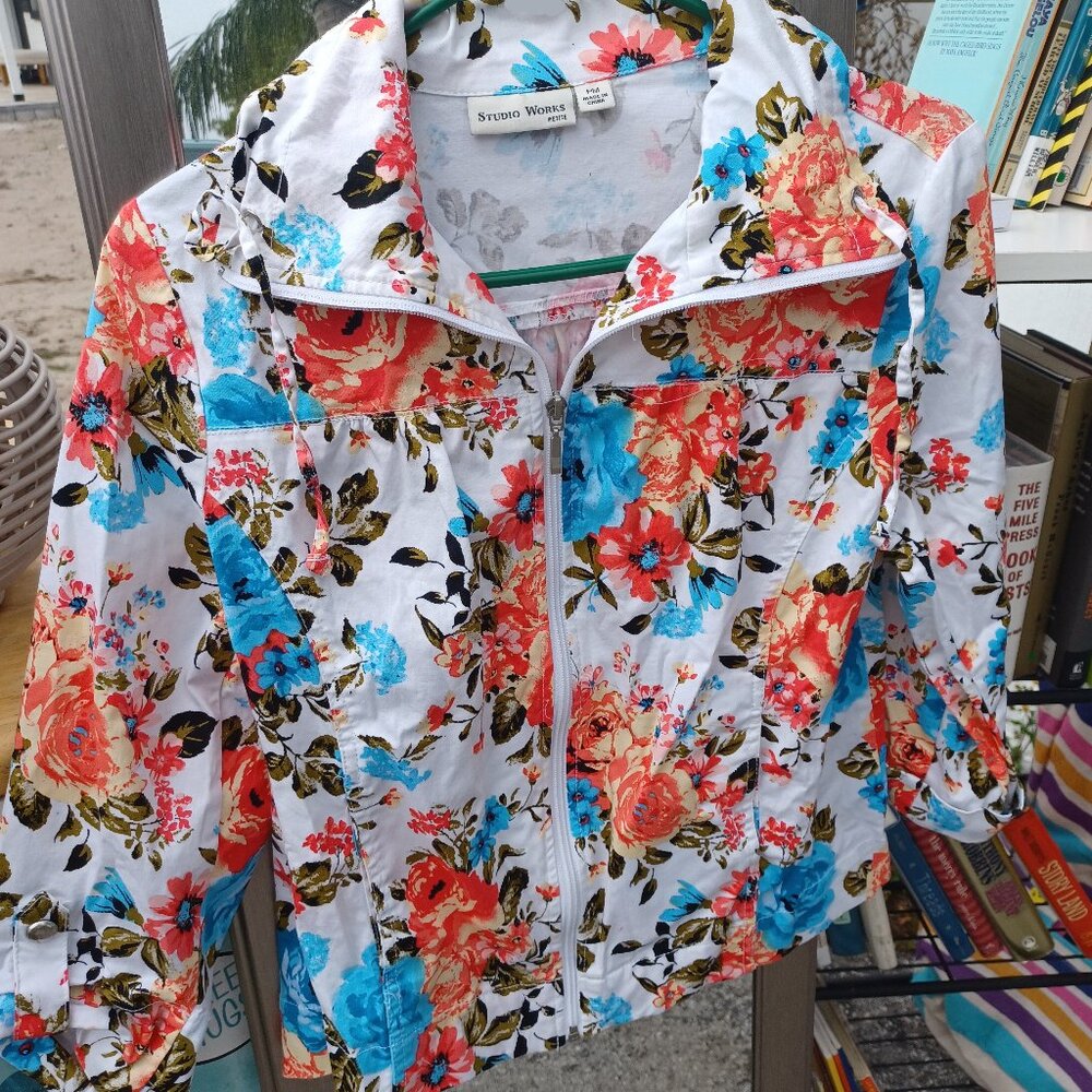 Studio Works Petite floral jacket Size PM